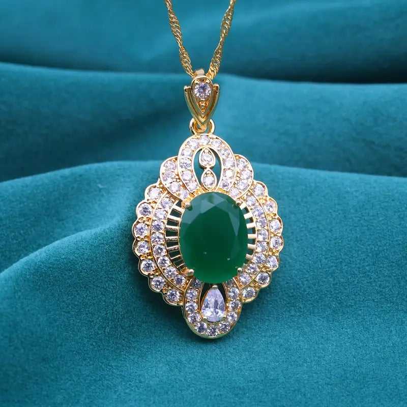 Zircon-inlaid Pendant Necklace